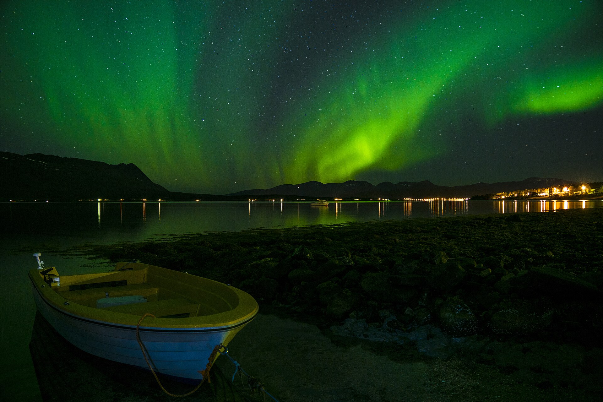 ÆRA — Aurora Glass Cabins